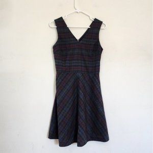 Banana Republic Dark Academia Plaid Fit & Flare Lined V-neck Dress Size 2